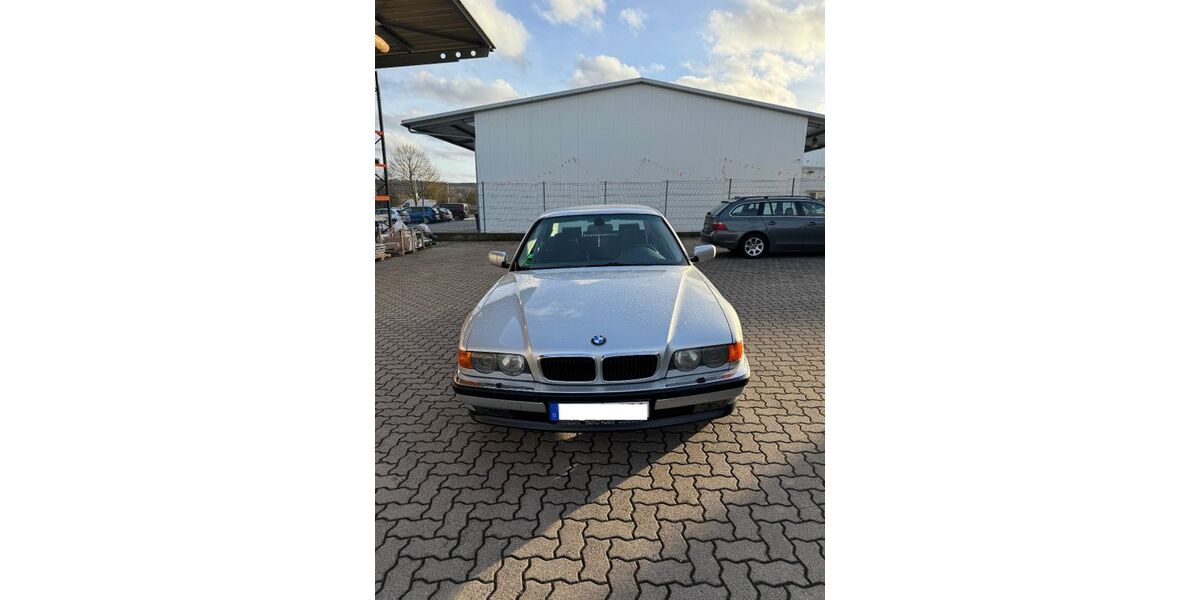 BMW 728 320.000 km 5.499 &euro; Stuttgart 70186