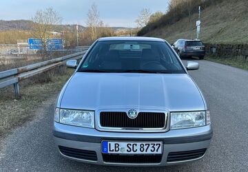Skoda Octavia 118.000 km 3.900 &euro; Sindelfingen 71065