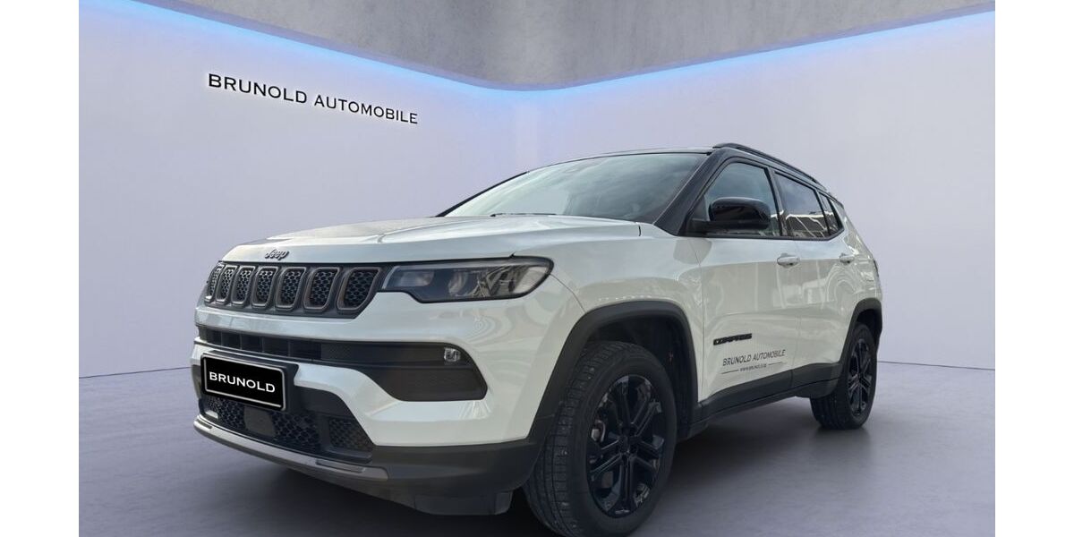 Jeep Compass 12.482 km 29.900 &euro; Stuttgart 70565