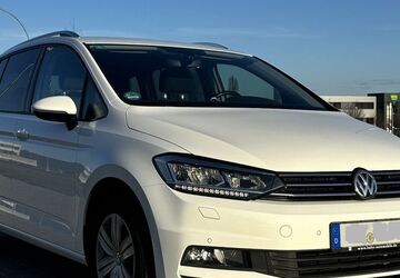VW Touran 67.000 km 21.500 &euro; Fellbach 70736