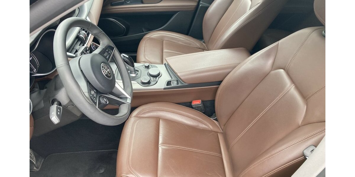 Alfa Romeo Stelvio Sprint 2.0 Turbo*2.Hand,Leder,Navi,Xenon 142.000 km 17.777 &euro; Schorndorf 73614