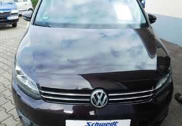 VW Touran 181.000 km 5.900 &euro; Ludwigsburg 71640