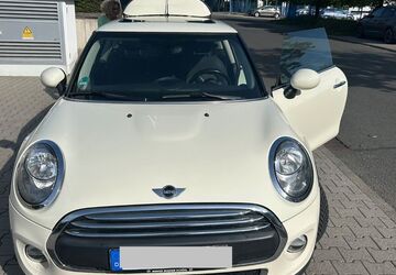 Mini ONE 137.000 km 10.599 &euro; Stuttgart 70597
