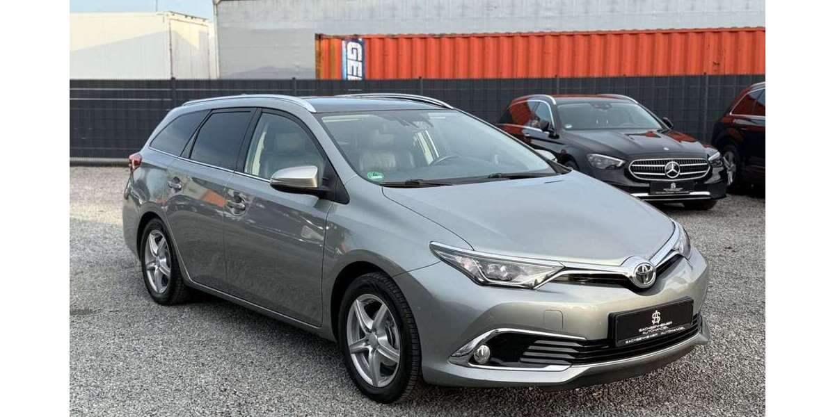 Toyota Auris 112.000 km 11.499 &euro; Sachsenheim 74343