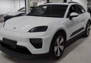 Porsche Macan 9.870 km 70.999 &euro; Stuttgart 70499