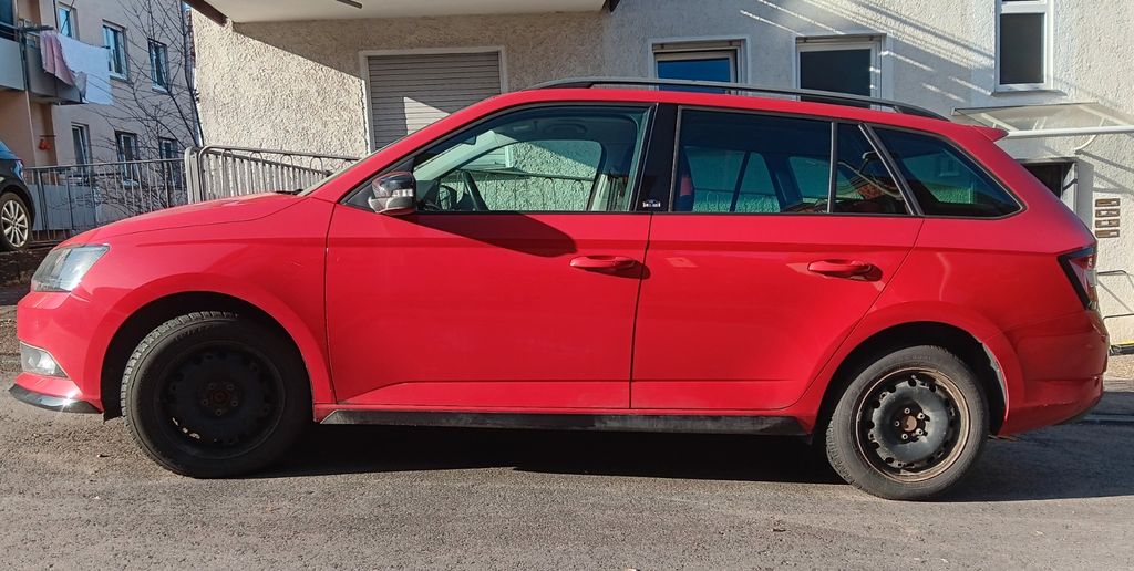 Skoda Fabia 122.800 km 11.100 &euro; Stuttgart 70195