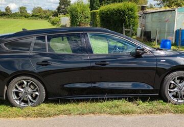 Ford Focus 133.000 km 11.900 &euro; Bietigheim-Bissingen 74321