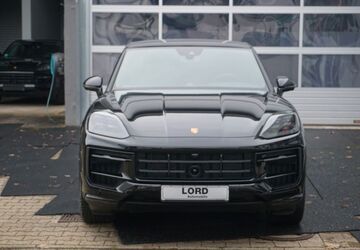 Porsche Cayenne 9.900 km 105.790 &euro; Stuttgart 70499