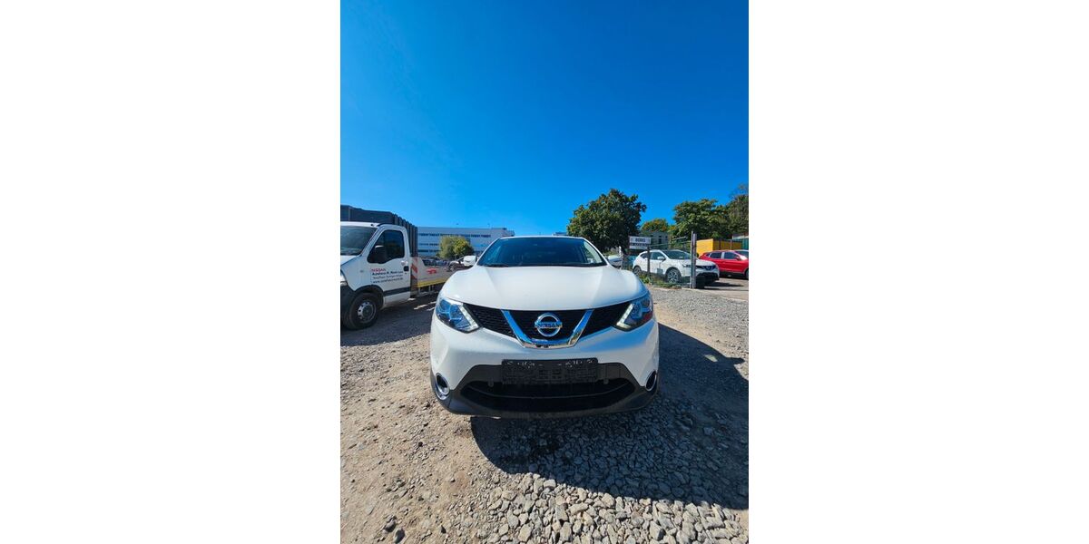 Nissan Qashqai 96.197 km 11.998 &euro; Stuttgart 70376