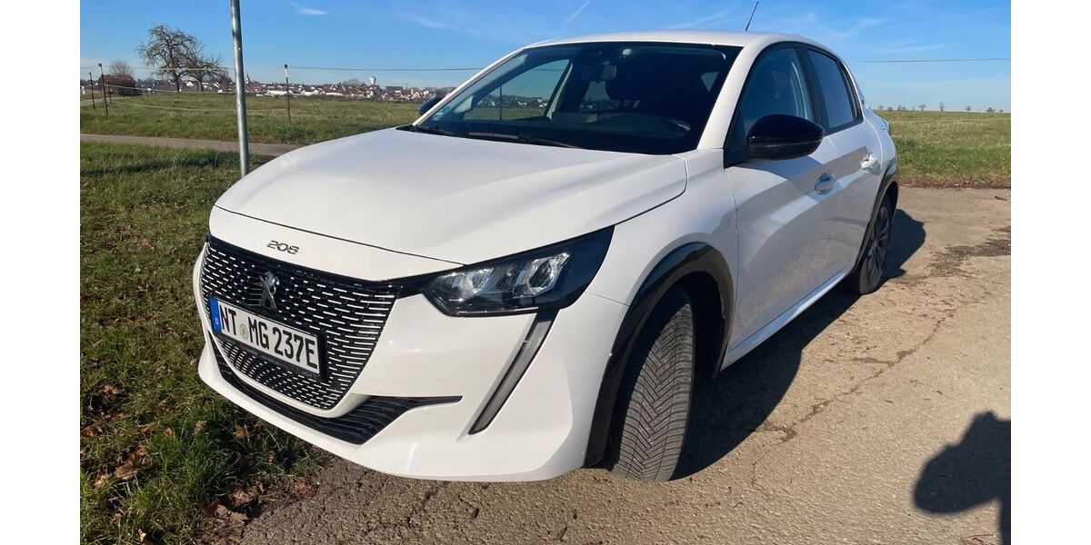 Peugeot e-208 37.000 km 15.900 &euro; Altenriet 72657