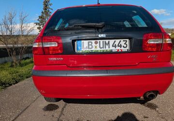 Volvo V40 131.000 km 2.493 &euro; Eberding 71735
