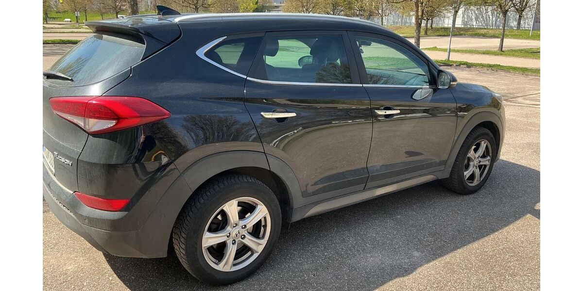 Hyundai TUCSON 161.000 km 12.900 &euro; Rudersberg 73635