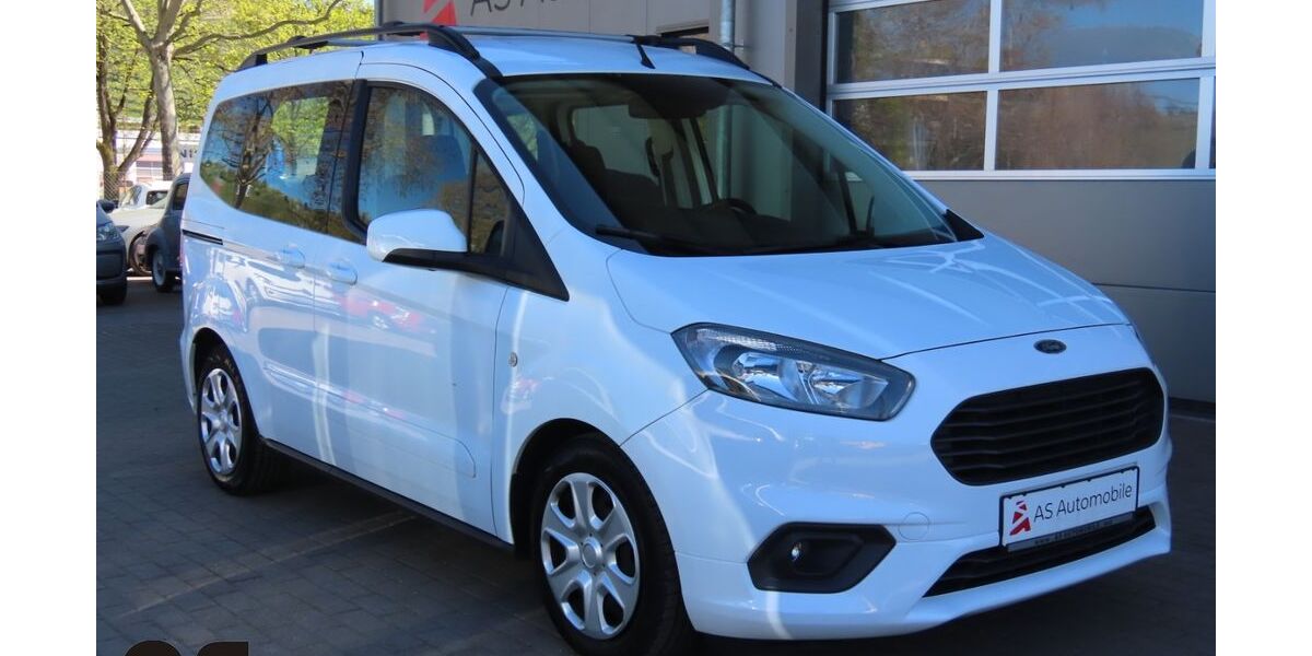 Ford Tourneo Courier 65.000 km 11.990 &euro; Stuttgart 70329