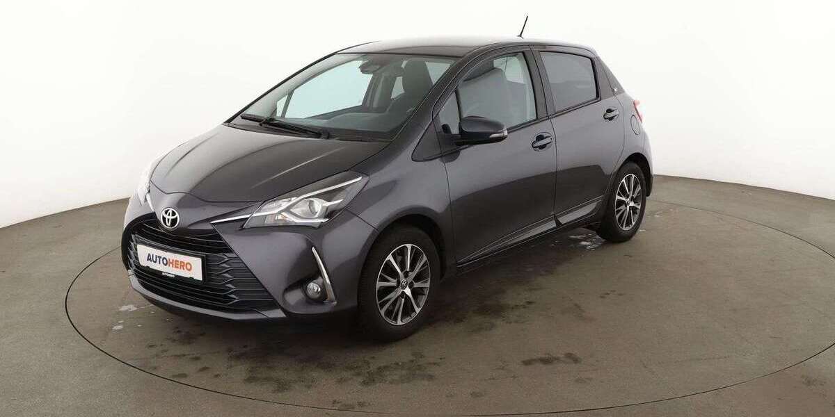 Toyota Yaris 42.069 km 13.470 &euro; Stuttgart 70195