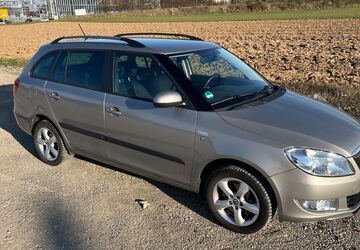 Skoda Fabia 124.900 km 5.190 &euro; Esslingen 73732