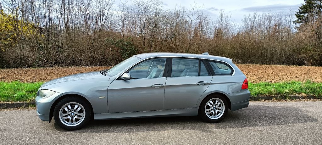 BMW 325 191.000 km 5.200 &euro; Stuttgart 70439