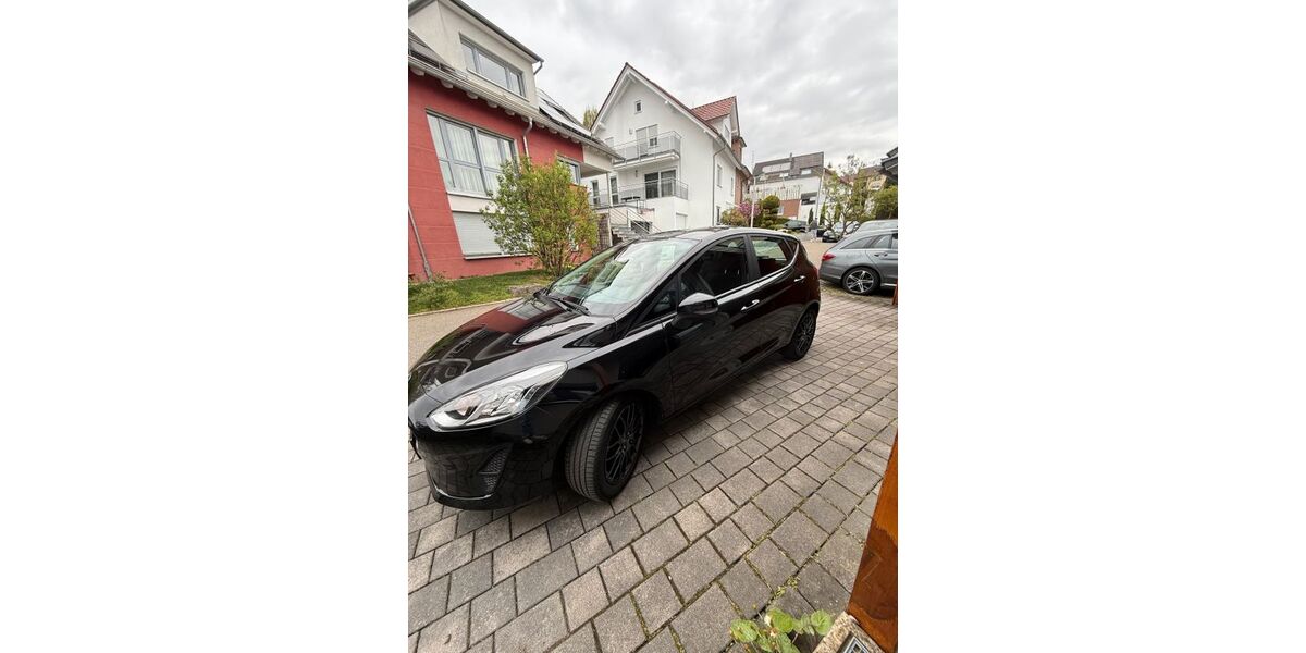 Ford Fiesta 78.000 km 10.800 &euro; Korb 71404