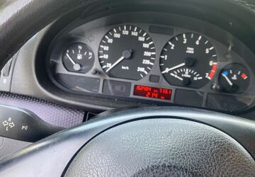 BMW 320 155.000 km 5.000 &euro; Esslingen am Neckar 73734