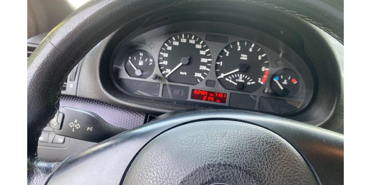 BMW 320 155.000 km 5.000 &euro; Esslingen am Neckar 73734