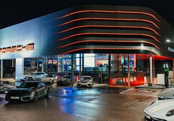 Porsche Taycan 9.900 km 117.880 &euro; Göppingen 73037