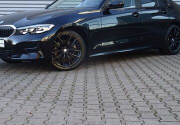 BMW 320 88.928 km 24.855 &euro; Bietigheim-Bissingen 74321