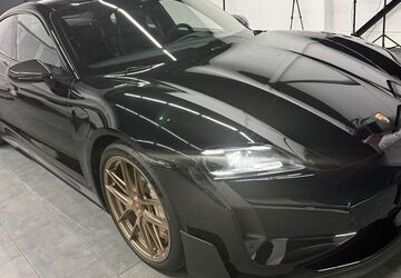 Porsche Taycan 6.790 km 165.000 &euro; Markgröningen 71706
