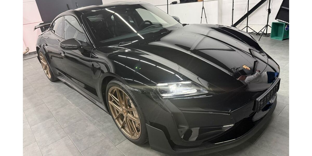 Porsche Taycan 6.790 km 165.000 &euro; Markgröningen 71706