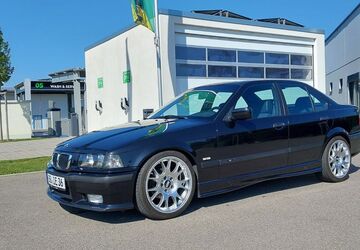 BMW 323 225.000 km 10.800 &euro; Böblingen 71034