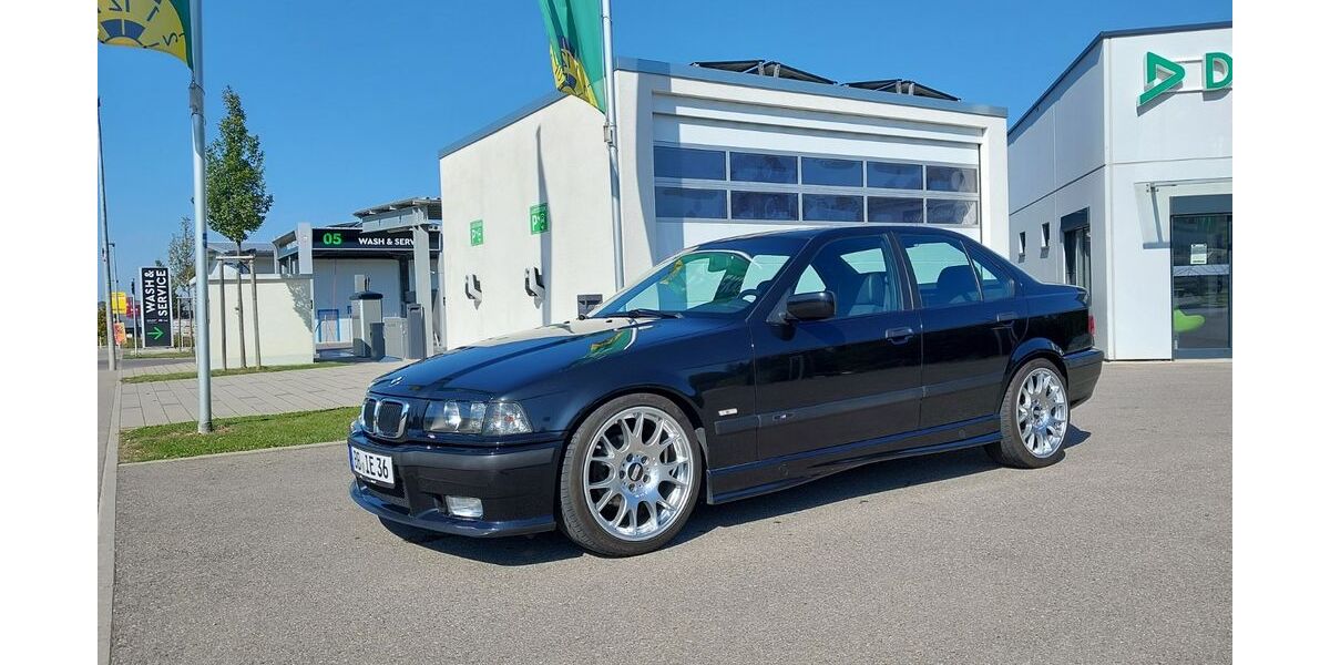BMW 323 225.000 km 10.800 &euro; Böblingen 71034