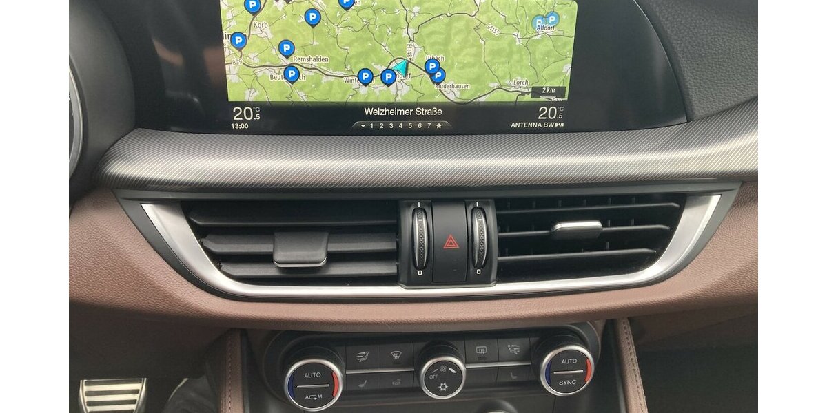 Alfa Romeo Stelvio Sprint 2.0 Turbo*2.Hand,Leder,Navi,Xenon 142.000 km 17.777 &euro; Schorndorf 73614