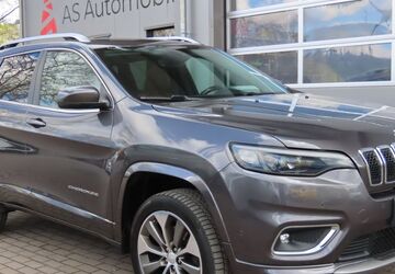 Jeep Cherokee 101.000 km 16.790 &euro; Stuttgart 70329