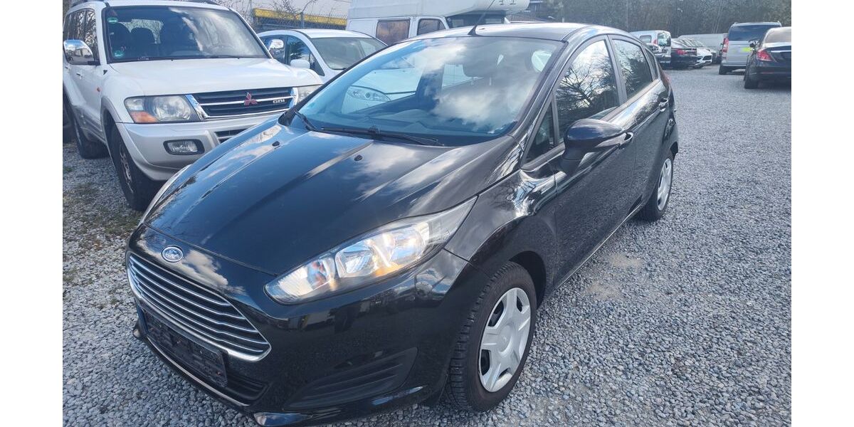Ford Fiesta 107.925 km 4.900 &euro; weinstadt 71384