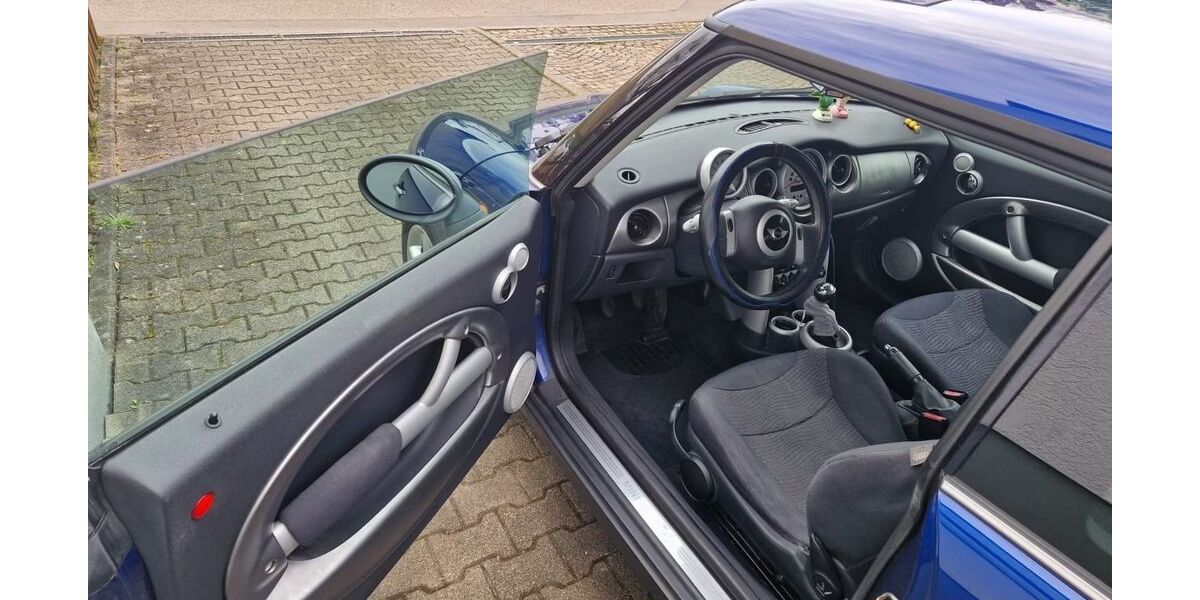 Mini ONE 240.000 km 1.799 &euro; Schlierbach 73278