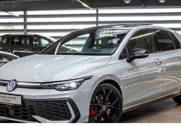 VW Golf 12.018 km 42.830 &euro; Stuttgart-Feuerbach 70469