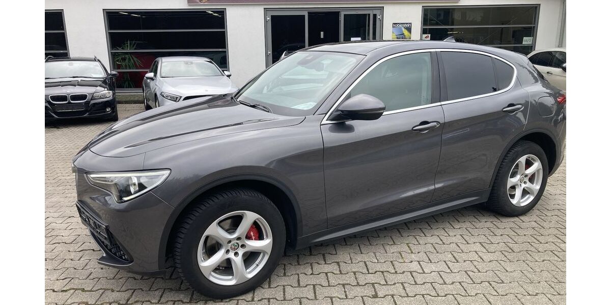 Alfa Romeo Stelvio 142.000 km 17.777 &euro; Schorndorf bei Stuttgart 73614
