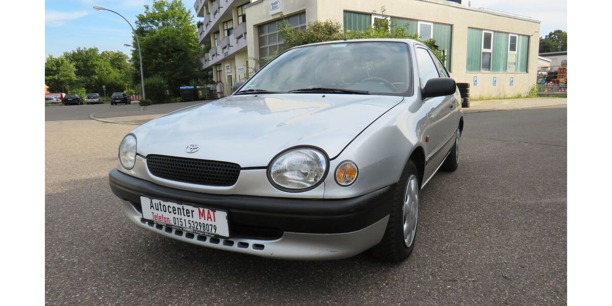Toyota Corolla 50.000 km 3.950 &euro; Fellbach 70736
