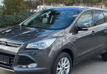 Ford Kuga 125.000 km 11.490 &euro; Möglingen 71696