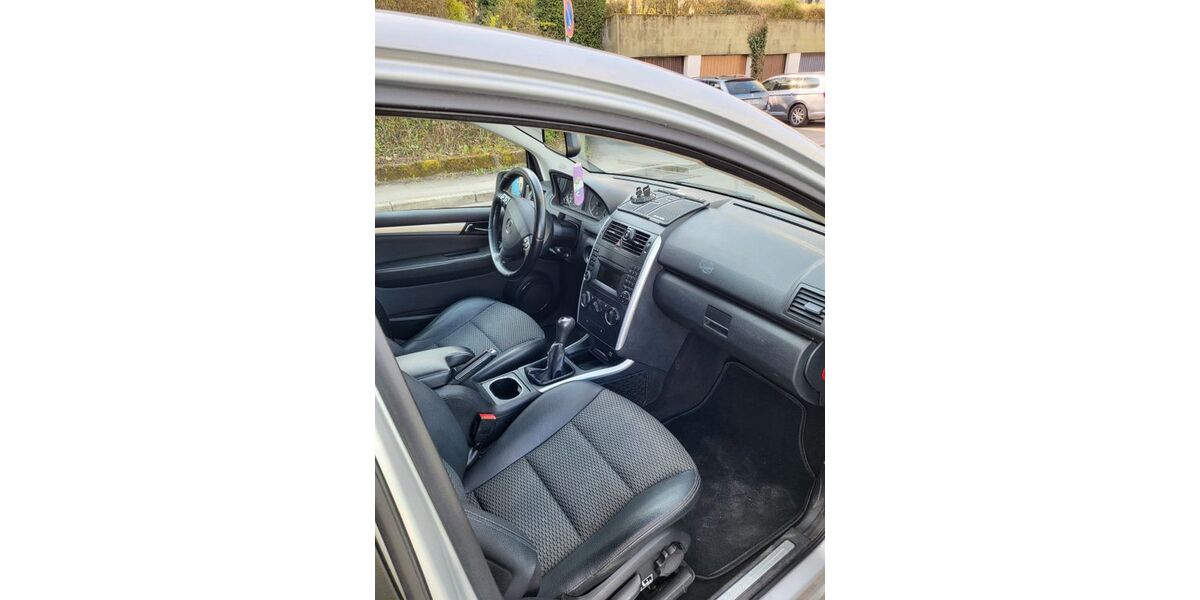 Mercedes-Benz A 150 176.000 km 2.800 &euro; Böblingen 71032