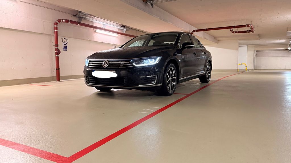 VW Passat 113.000 km 16.100 &euro; Ostfildern 73760