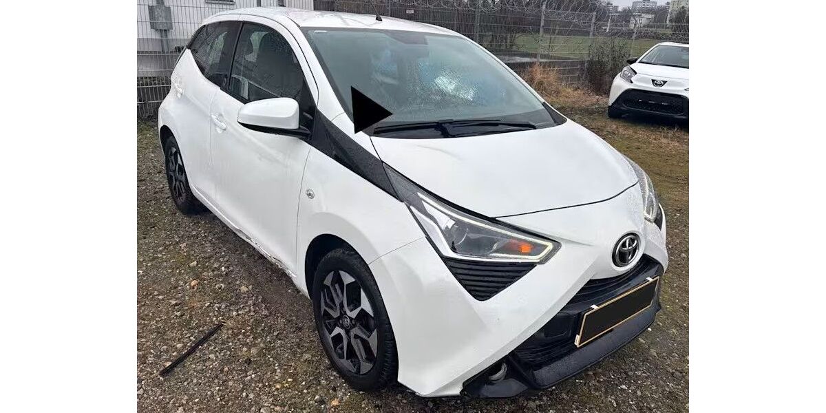 Toyota Aygo (X) 107.000 km 7.550 &euro; Ditzingen 71254