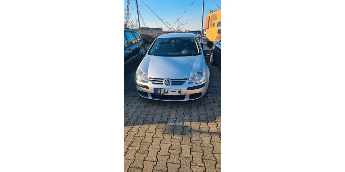 VW Golf 141.000 km 3.100 &euro; Böblingen 71034