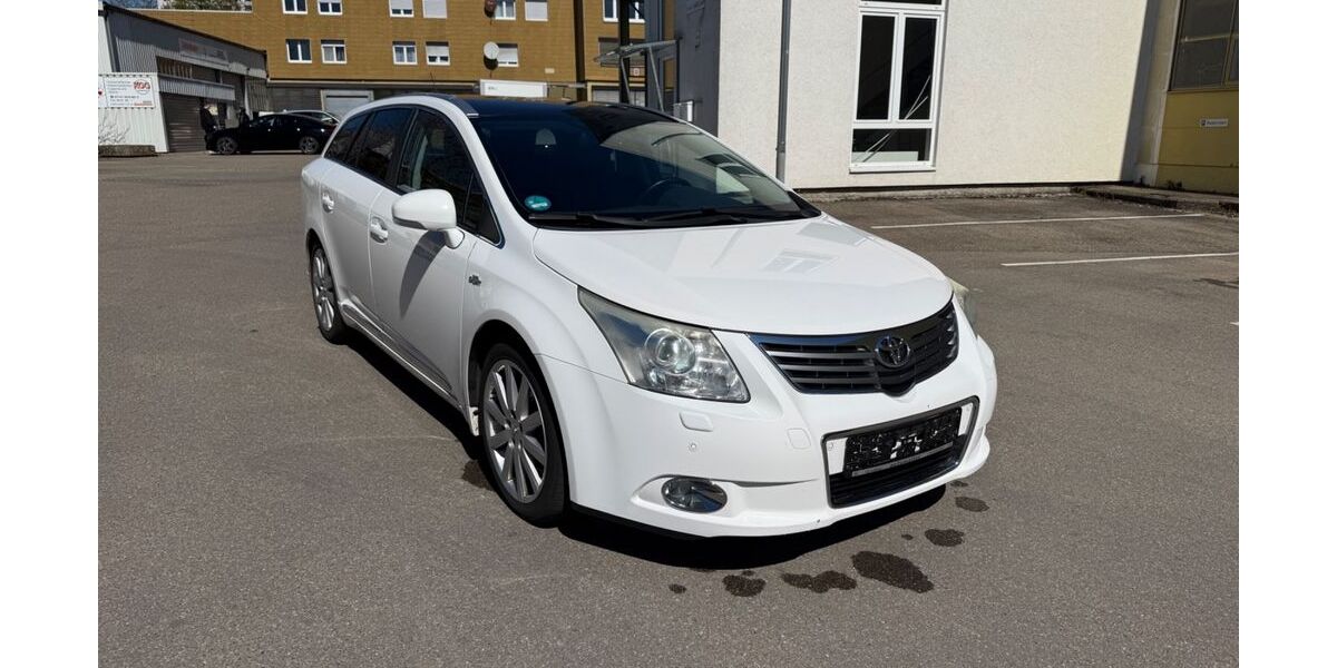 Toyota Avensis 176.000 km 6.450 &euro; Möglingen 71696