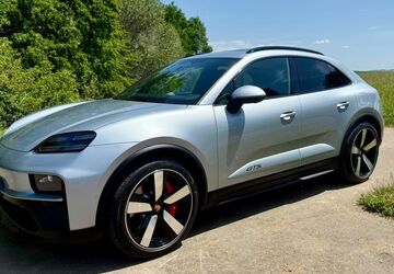 Porsche Macan 4.800 km 105.900 &euro; Aichtal 72631