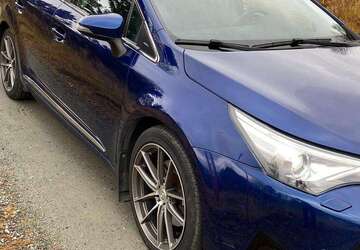 Toyota Avensis 97.400 km 13.950 &euro; Stuttgart, Landeshauptstadt 70376