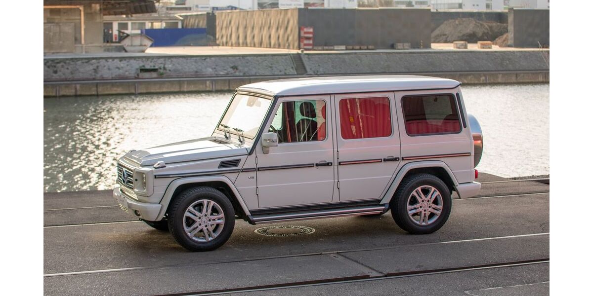 Mercedes-Benz G 320 124.673 km 48.900 &euro; Stuttgart 70176