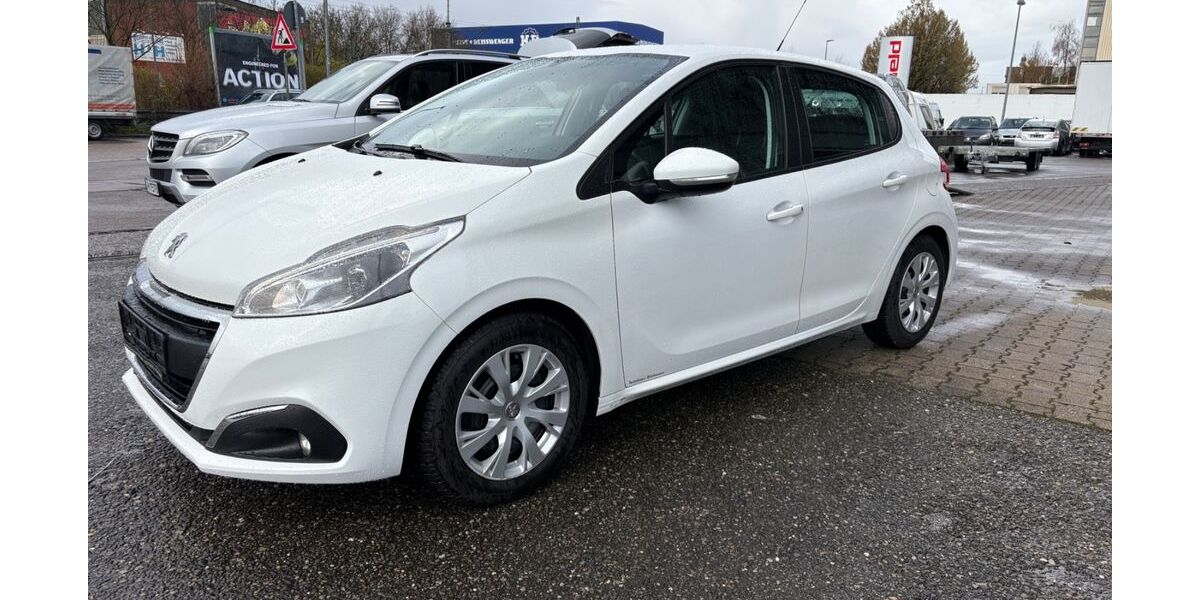 Peugeot 208 217.500 km 4.999 &euro; Fellbach - Stuttgart 70736