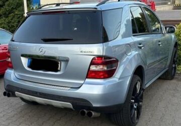 Mercedes-Benz ML 350 210.000 km 11.990 &euro; Stuttgart 70437