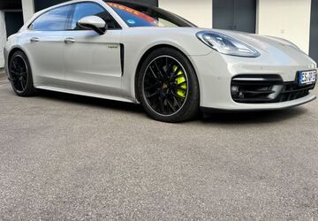 Porsche Panamera 69.800 km 89.999 &euro; Stuttgart 70565