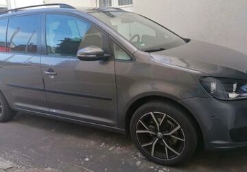 VW Touran 168.000 km 7.500 &euro; Fellbach 70736