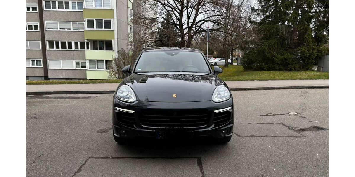 Porsche Cayenne 175.800 km 30.850 &euro; Böblingen 71034